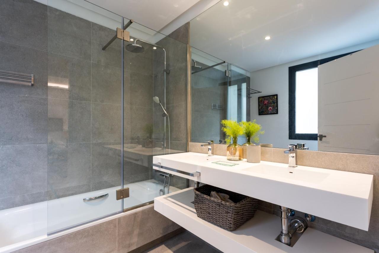 Apartamentos Rg Plaza De Espana เซบีญา ภายนอก รูปภาพ