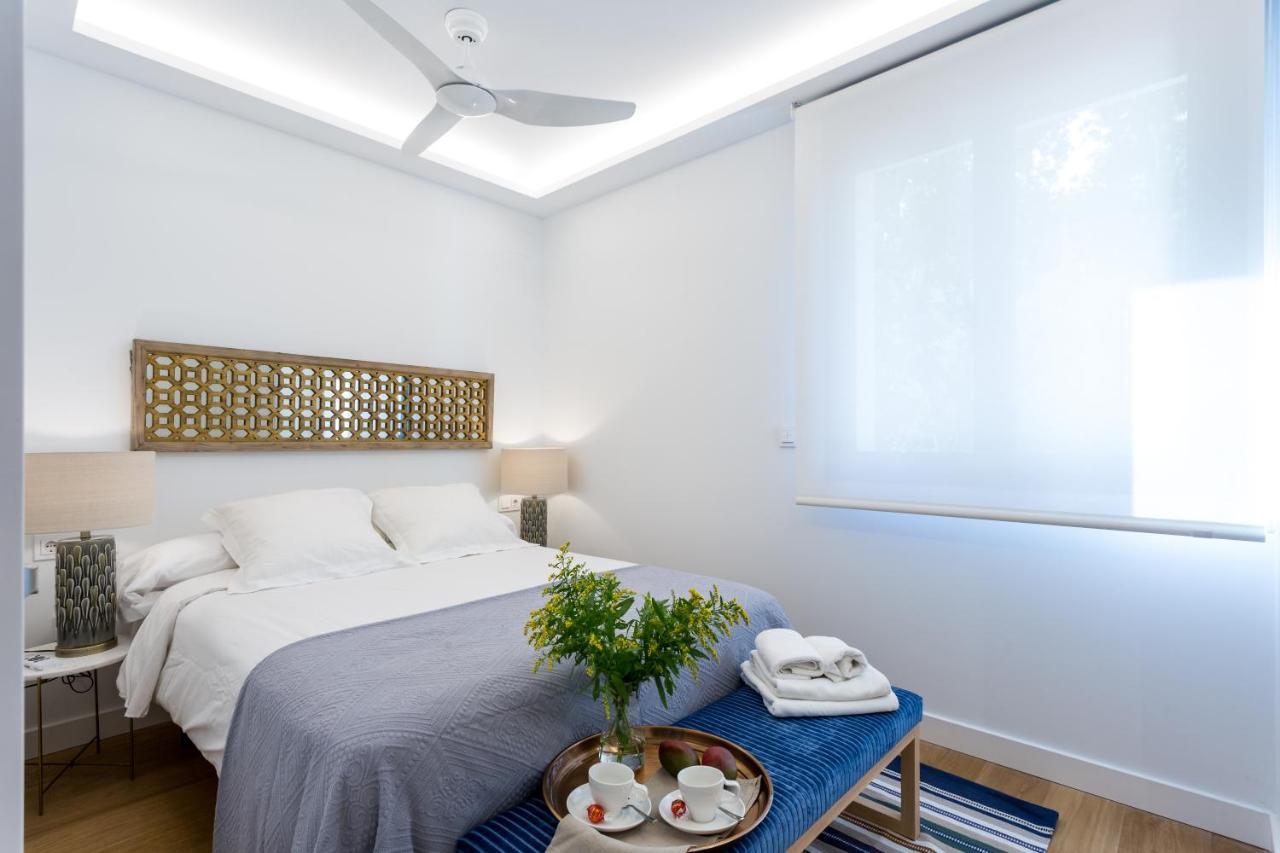 Apartamentos Rg Plaza De Espana เซบีญา ภายนอก รูปภาพ