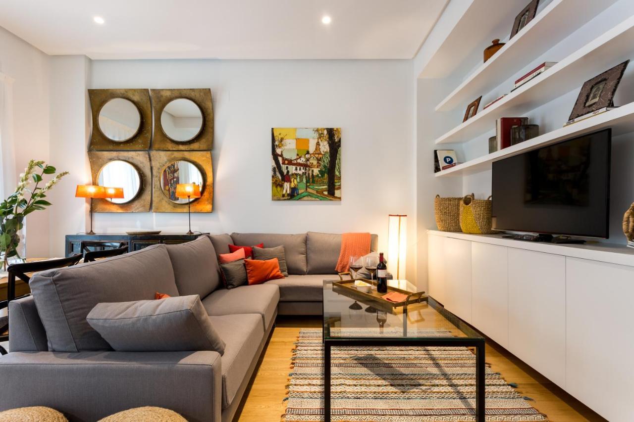 Apartamentos Rg Plaza De Espana เซบีญา ภายนอก รูปภาพ