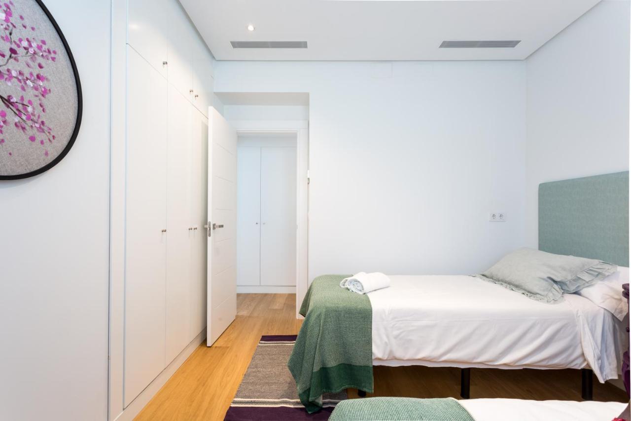 Apartamentos Rg Plaza De Espana เซบีญา ภายนอก รูปภาพ