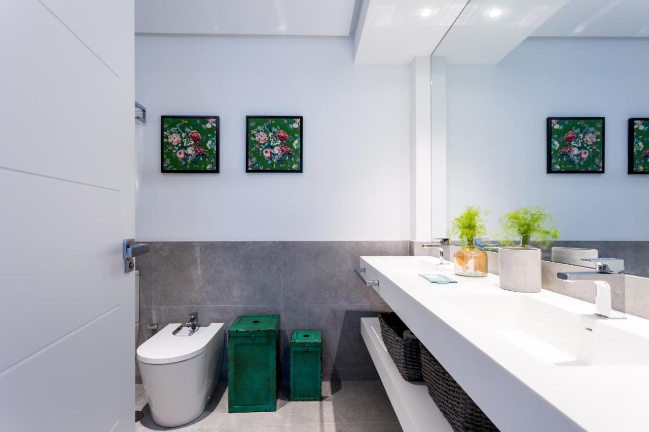 Apartamentos Rg Plaza De Espana เซบีญา ภายนอก รูปภาพ