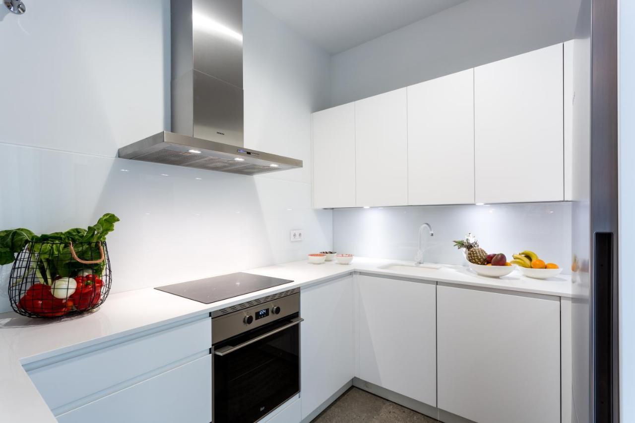 Apartamentos Rg Plaza De Espana เซบีญา ภายนอก รูปภาพ